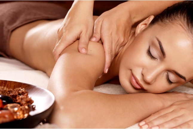 Circuito Spa Privado y Masaje a elegir para dos en Spa Rural Los Ánades (Abánades, Guadalajara)