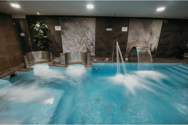 Circuito Spa y Masaje en AZZ Asturias Langrehotel 4* (Langreo, Asturias)