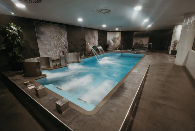 Circuito Spa y Masaje en AZZ Asturias Langrehotel 4* (Langreo, Asturias)