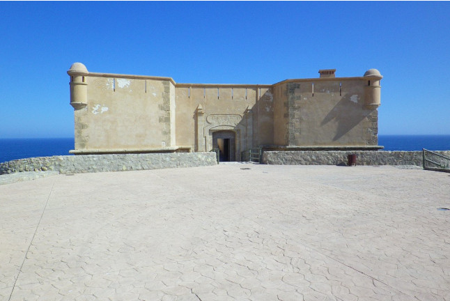 Visita Guiada a OleoAlmanzora con Degustación de AOVE y Entrada a la Geoda Gigante de Pilar de Jaravia y Castillo S.J. de los Terreros para dos (Pulpí, Almería)