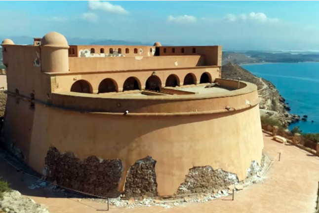 Visita Guiada a OleoAlmanzora con Degustación de AOVE y Entrada a la Geoda Gigante de Pilar de Jaravia y Castillo S.J. de los Terreros para dos (Pulpí, Almería)