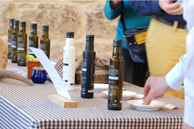 Visita Guiada, Cata de Aceites y Aperitivo Entre Olivos (Cervià de les Garrigues, Lleida)