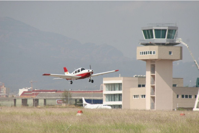 Vuelo Romántico en Avioneta para dos (Sabadell, Barcelona)