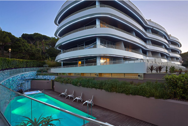Escapada Beauty Flash con Circuito Spa, Masajes y Cava en Alàbriga Hotel & Home Suites 5* GL (Sant Feliu de Guíxols, Girona)