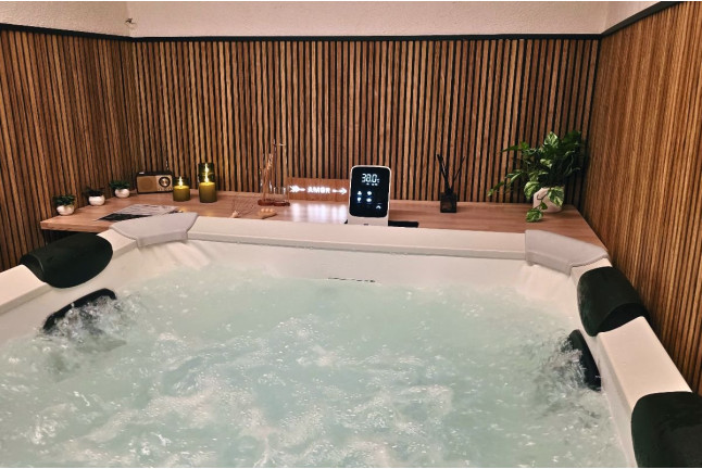Escapada de 2 Noches con Jacuzzi en La Casita de Albino (Castillo de Bayuela, Toledo)