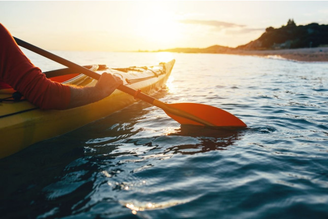 Alquiler de Kayak Doble con Snorkel Opcional (Castelldefels, Barcelona)