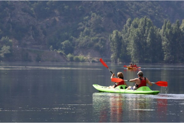Alquiler de Kayak Doble o Triple en el lago de La Torrasa (Lleida)