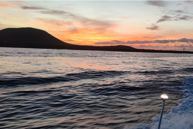 Amanecer en Barco con Fotos y Vídeos (La Caleta de Adeje, Tenerife)