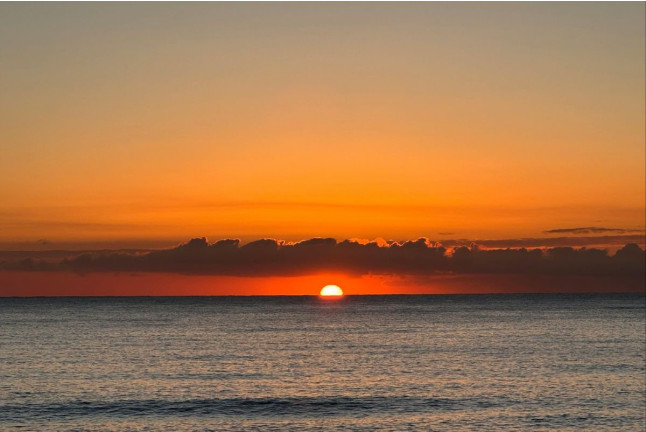Amanecer en Velero con Desayuno (Badalona, Barcelona)