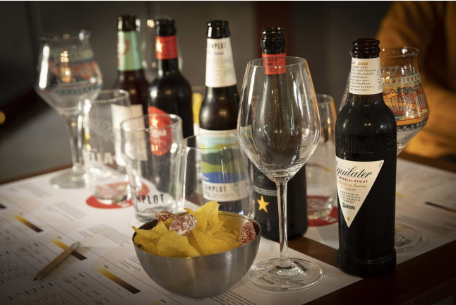 Visita Guiada a la Antigua Fábrica Estrella Damm con Degustación Especial de Cervezas (Barcelona)