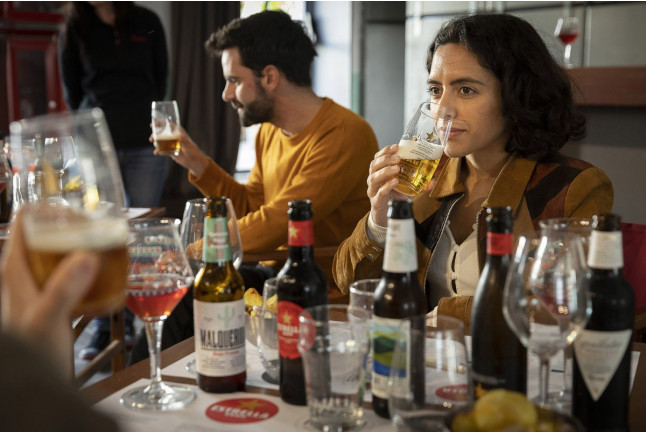 Visita Guiada a la Antigua Fábrica Estrella Damm con Degustación Especial de Cervezas (Barcelona)