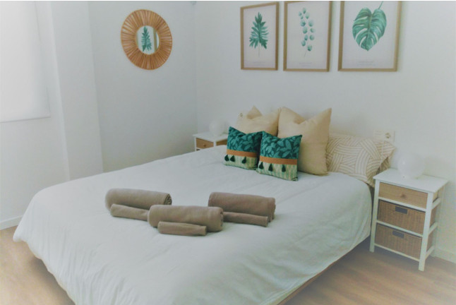 Escapada con Desayuno, Jacuzzi, Masaje y Cena Opcionales en Apartamento El Rincón de Vega frente a la Playa (Amposta, Tarragona)