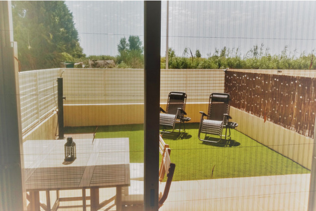 Escapada de 2 Noches con Desayuno, Jacuzzi, Masaje y Cena Opcionales en Apartamento El Rincón de Vega (Playa de Amposta, Tarragona)