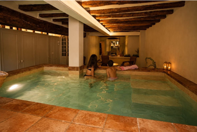 Escapada de 2 Noches con Piscina Privada en El Jardinet de Sant Esteve (Olot, Girona)