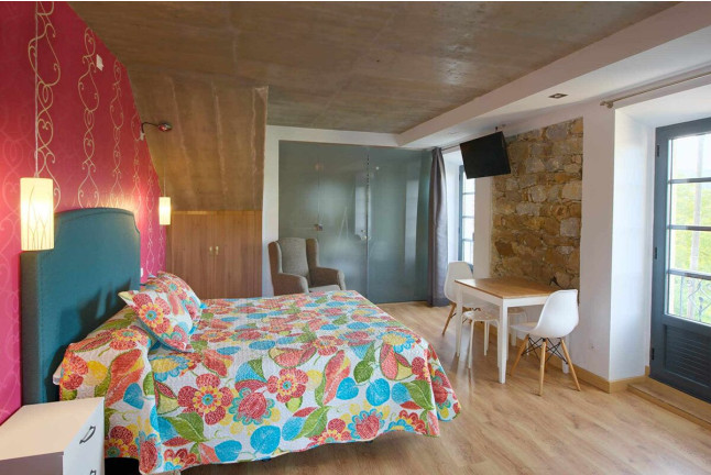 Escapada de 2 Noches con Desayuno en Apartamentos La Llongar Piloña (Infiesto, Asturias)