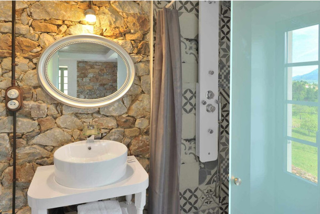 Escapada con Desayuno en Apartamentos La Llongar Piloña (Infiesto, Asturias)