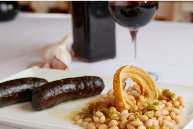 Comida o Cena para dos en Hotel Cal Marçal (Puig-reig, Barcelona)