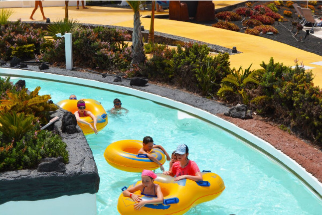 Entrada a Aqualava Waterpark en Playa Blanca (Lanzarote)