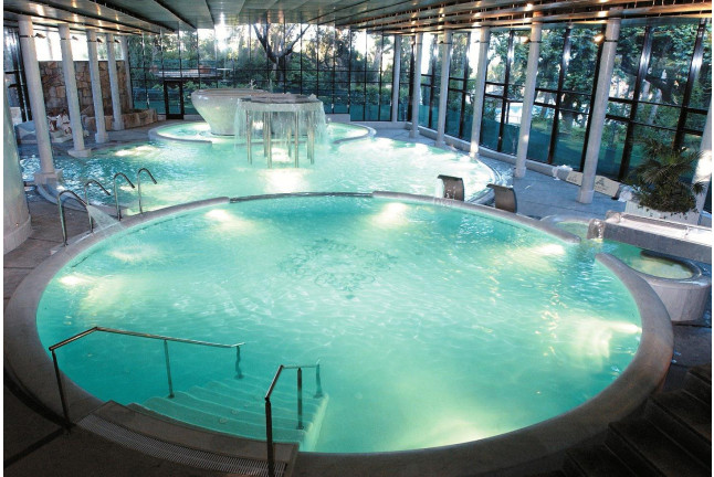 Circuito Spa Aquatonic y Masaje en Hotel Termes de Montbrió 4* (Tarragona)