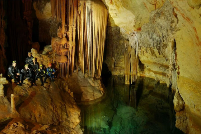Aventura Guiada en la Cova dels Coloms desde Zona Este (Cala Romàntica, Mallorca)