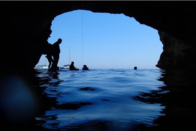 Aventura Guiada en la Cova dels Coloms desde Zona Este (Cala Romàntica, Mallorca)