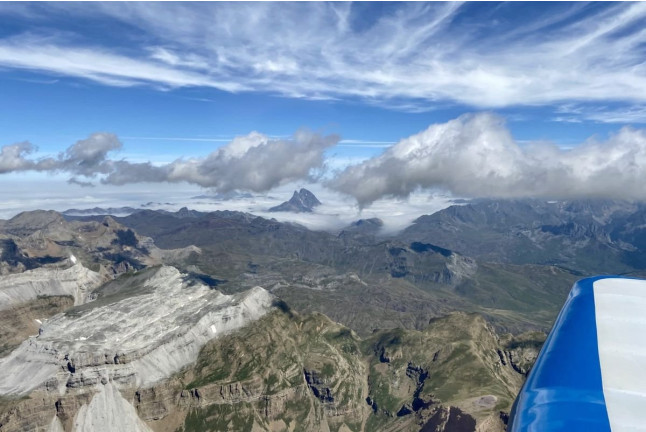 Especial Adrenalina: Vuelo en Avioneta por Jaca para dos (Huesca)
