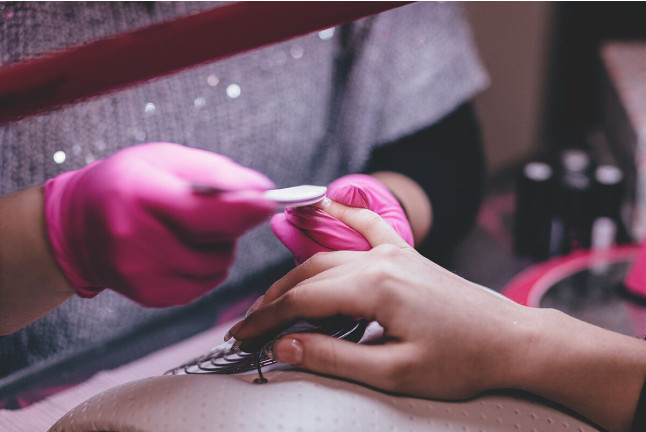 Experiencia Familiar a Elegir: Manicura o Masajes en Spa Azules de Nivaria del Gran Hotel Roca Nivaria 5* (Adeje, Tenerife)