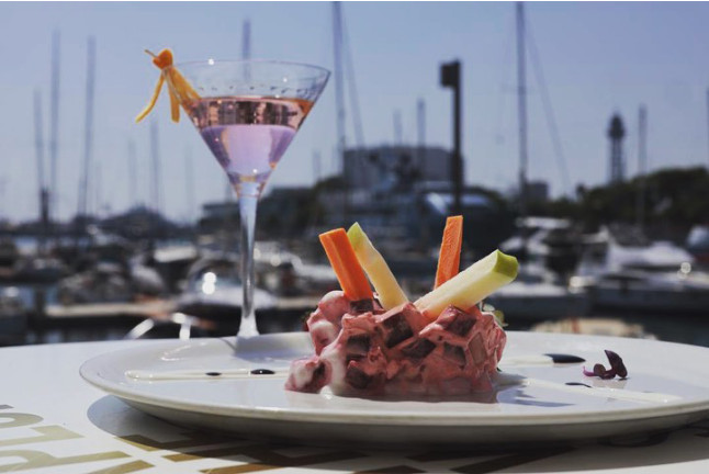 Menú Mediterráneo para dos en B-ONE Palau del Mar (Barcelona)