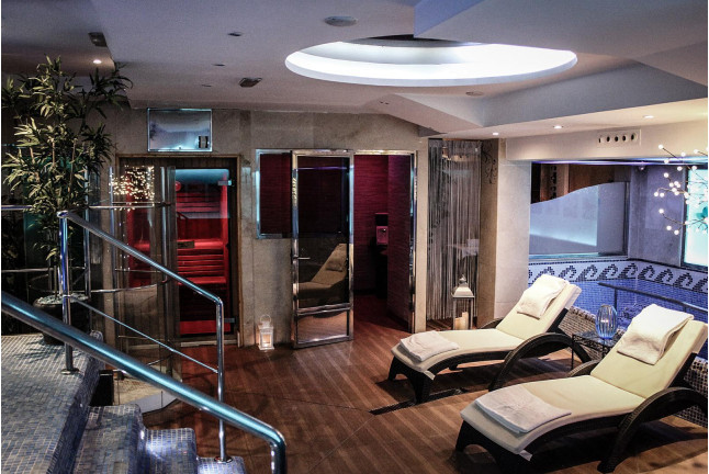 Circuito Spa con Tratamiento Exfoliante o Hidratante en Balneario Aquatherapia Spa Center (Salamanca)
