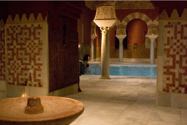 Baños Árabes y Masaje Relajante MIMMA15 en Hammam Al Andalus y Comida o Cena para dos (Córdoba)