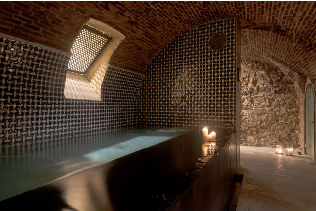 MIDRA 30: Baños Árabes y Masaje Relajante con Kessa Tradicional para dos en Hammam Al Ándalus Madrid Plaza Mayor (Madrid)