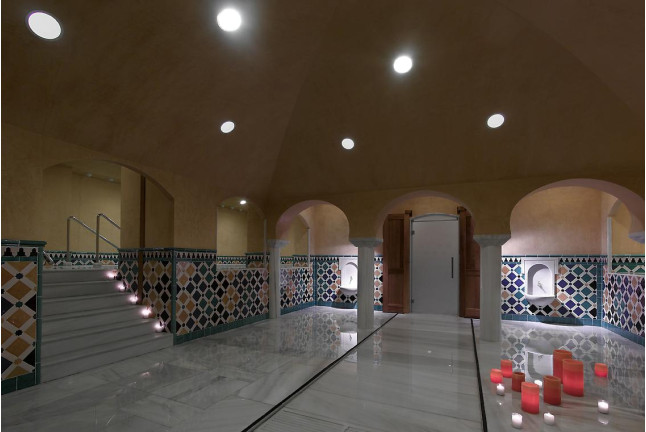Baños Árabes, Masaje 25' y Cóctel de Cava para dos en Palacio de Comares del Hotel Macià Real de la Alhambra 4* (Granada)