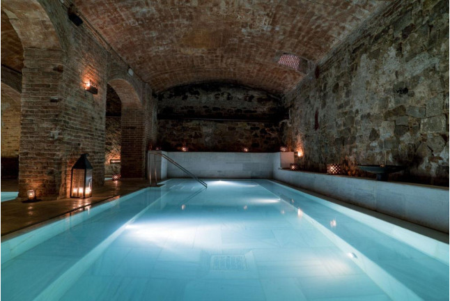 The Ancient Thermal Bath & 30' Relaxing Massage: Baños Termales y Masaje Relajante de 30 minutos en AIRE Ancient Baths Barcelona (Barcelona)