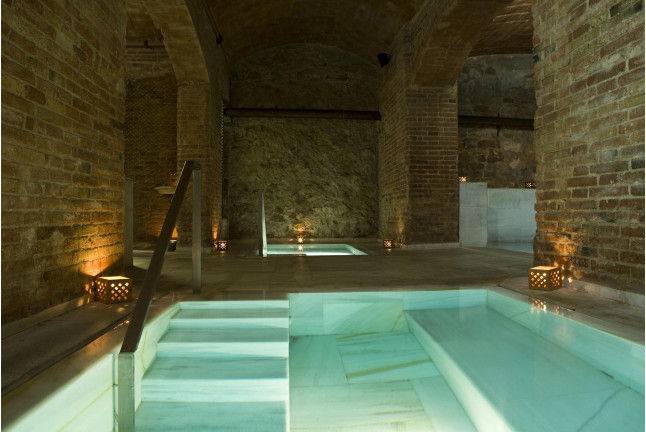The Ancient Thermal Bath & 30' Relaxing Massage: Baños Termales y Masaje Relajante de 30 minutos en AIRE Ancient Baths Barcelona (Barcelona)
