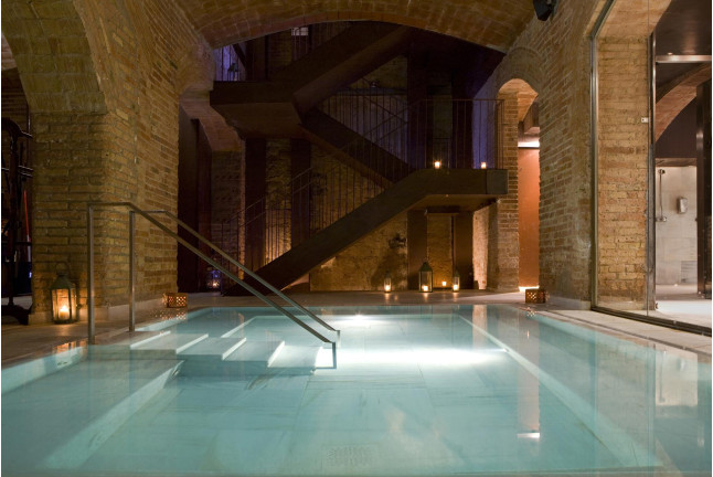 The Ancient Thermal Bath & 30' Relaxing Massage: Baños Termales y Masaje Relajante de 30 minutos en AIRE Ancient Baths Barcelona (Barcelona)