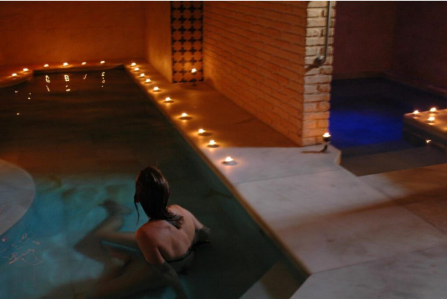 Baños Árabes y Masaje de 15 minutos en Hammam Almeraya (Almería)