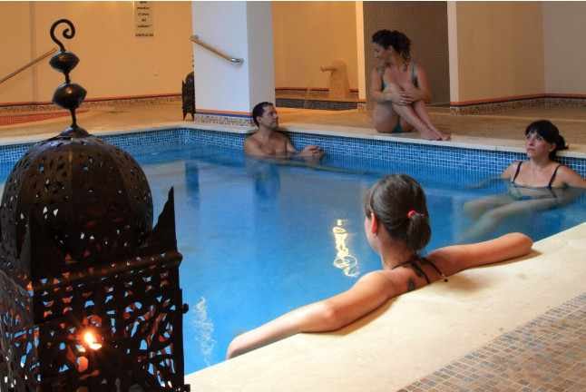 Baños Árabes y Masaje  para dos en Casa Baños de la Villa (Priego de Córdoba, Córdoba)