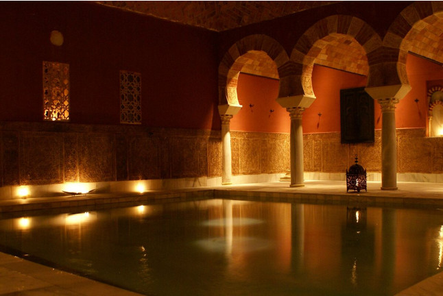 Exclusivo Aladinia: Baños Árabes de Noche en Hammam Al Andalus (Córdoba)