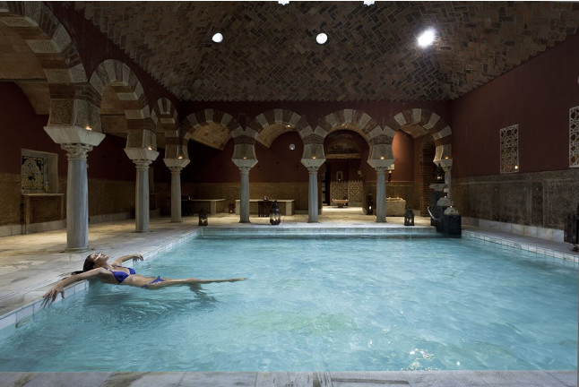 Exclusivo Aladinia: Baños Árabes de Noche en Hammam Al Andalus (Córdoba)
