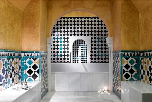 Baños Árabes, Masaje, Cena y Cóctel de Cava para dos en Baños Árabes Palacio de Comares (Granada)