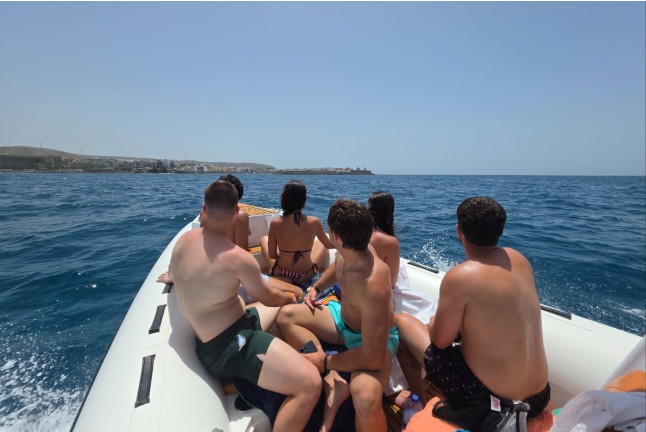 Private Connection: Salida Privada en Barca con Snorkel y Aperitivo Mediterráneo (Arguineguín, Las Palmas de Gran Canaria)