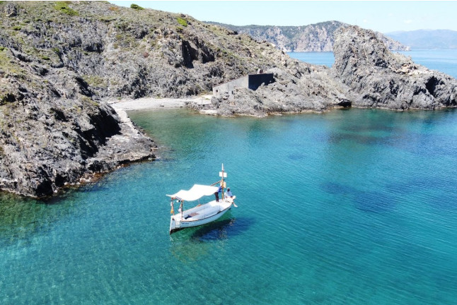 Paseo en Barca con Snorkel y Desayuno en el Cap de Creus (Girona)