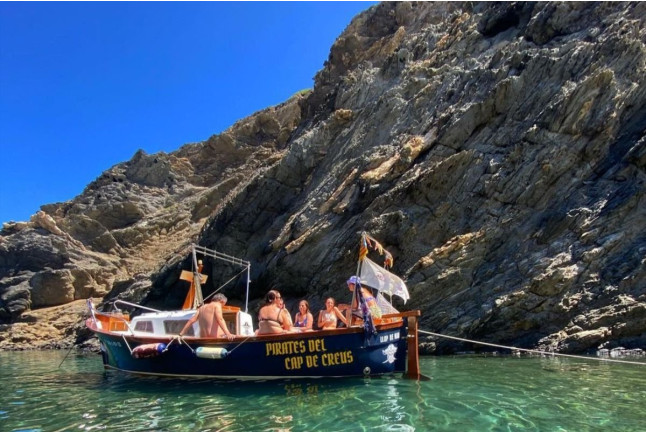 Paseo en Barca con Snorkel y Desayuno en el Cap de Creus (Girona)