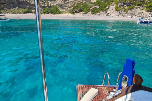 Excursión en Barco a Es Coll Baix con Aperitivo, Snorkel y Paddle Surf para dos (Alcúdia, Mallorca)
