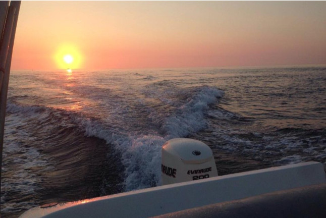 Paseo Privado en Barco Menorquín con Puesta de Sol y Gintonic para dos (Calella de Palafrugell, Girona)