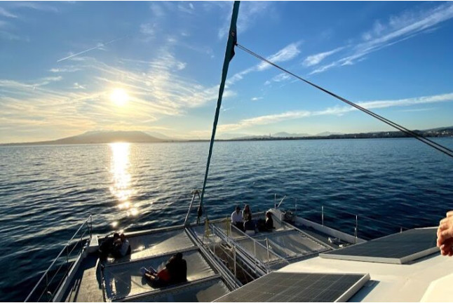 Paseo en Barco para Ver la Puesta de Sol con Copa de Cava (Málaga)