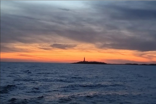 Ruta en Barco para ver la Puesta de Sol con Cava y Música Ambiente (Barbate, Cádiz)