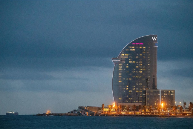 Paseo en Barco por el Skyline de Barcelona (Badalona, Barcelona)