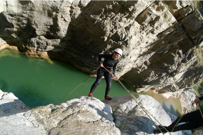 Barranquismo Acuático con Rápel (Montanejos, Castellón)