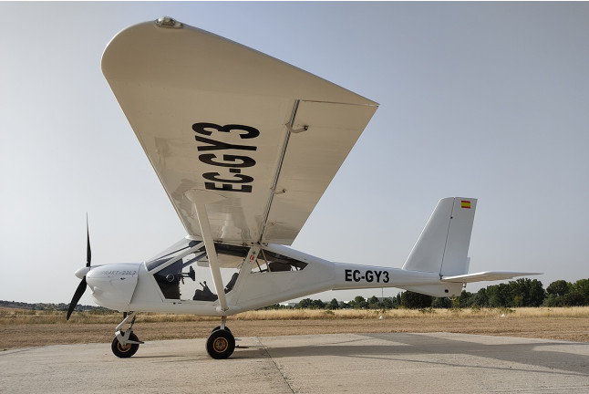 Bautismo Aéreo en Avioneta en el Aeródromo Loring (Madrid)